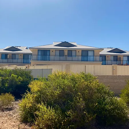 Port Denison Beach Resort Exterior photo